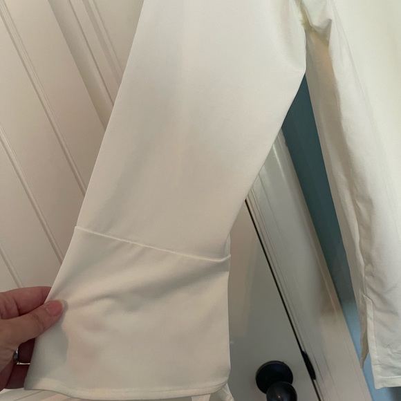 Chicos 3X bell sleeved white v-neck shirt. NWT - Picture 2 of 7